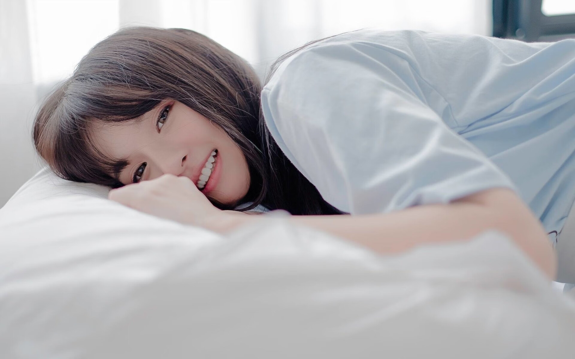 五大联赛紧密赛程中边路传中战术占比变化趋势，五大联赛边锋