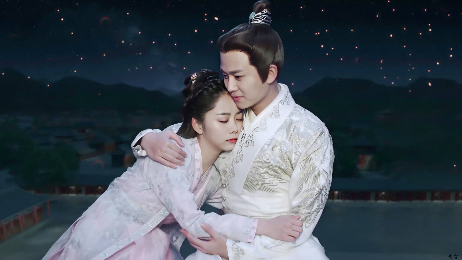 佛罗伦萨传控打法构建多样进攻路径,佛罗伦萨传奇球星